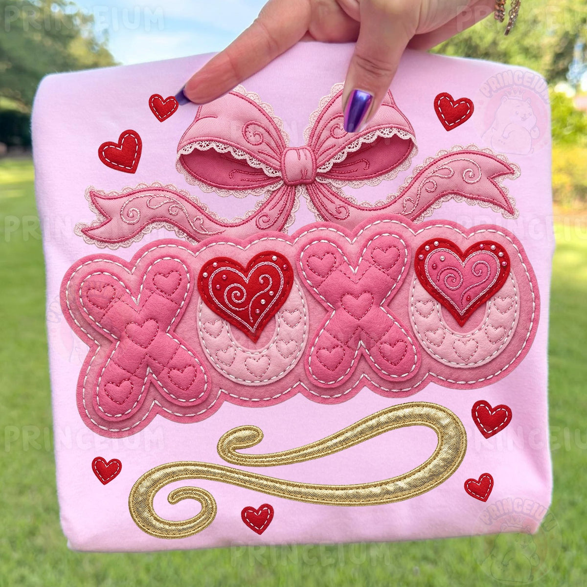 Quilted XOXO Bow Valentine