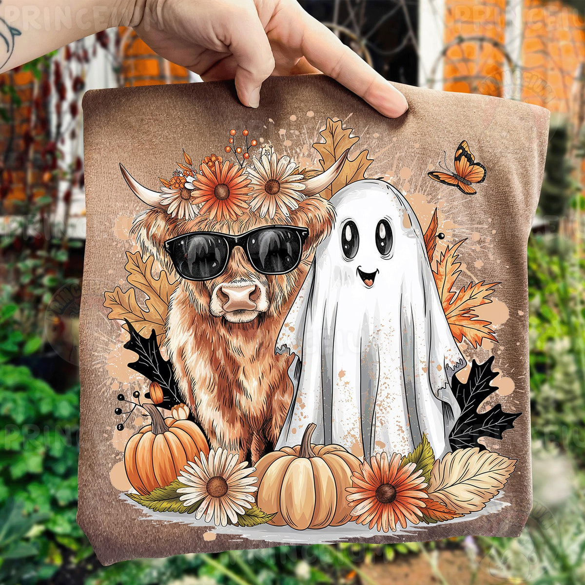 Spooky Highland Cow & Ghost