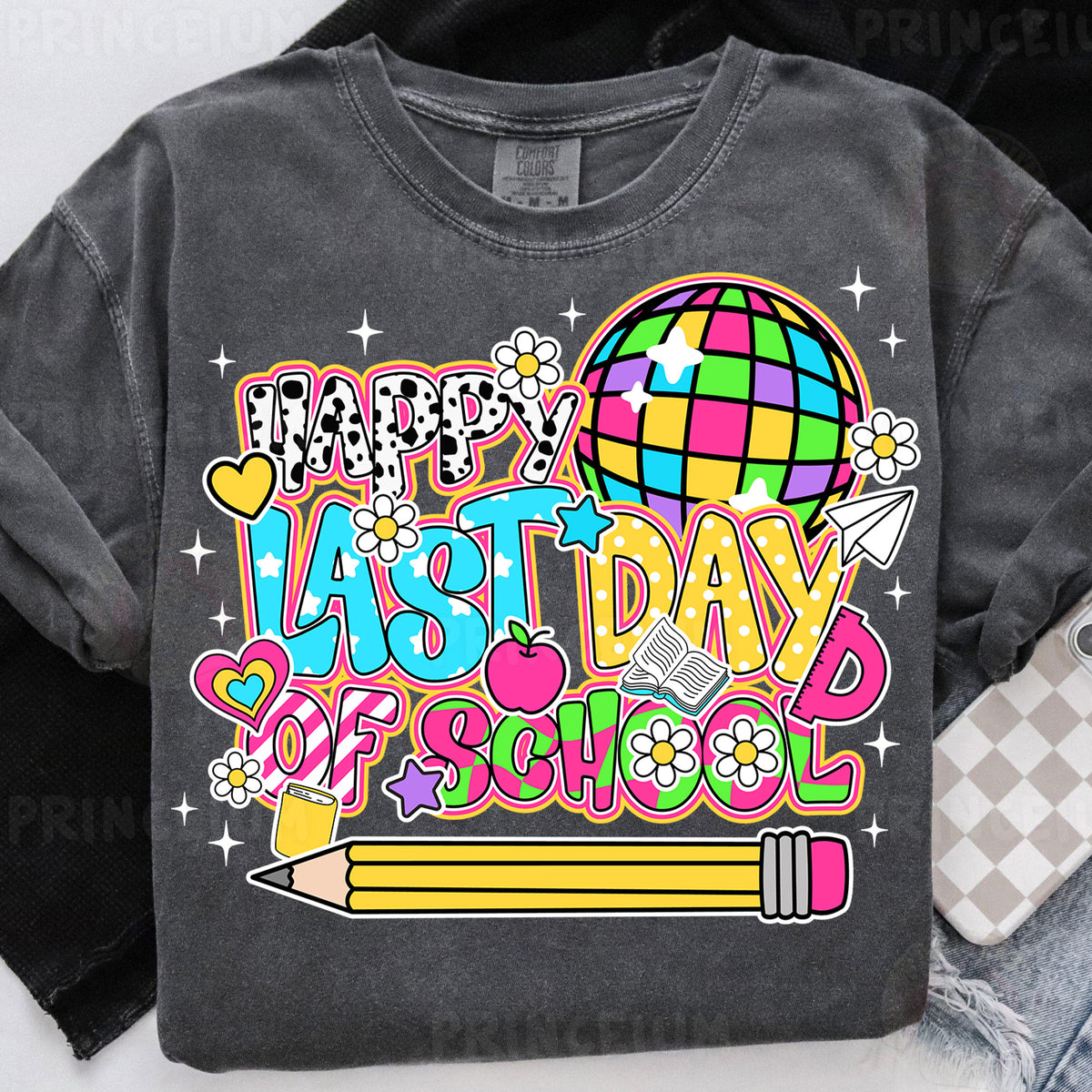 a t - shirt that says happy last day of school