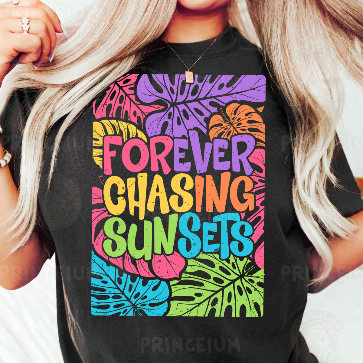 a woman wearing a t - shirt that says forever chasing sunsets