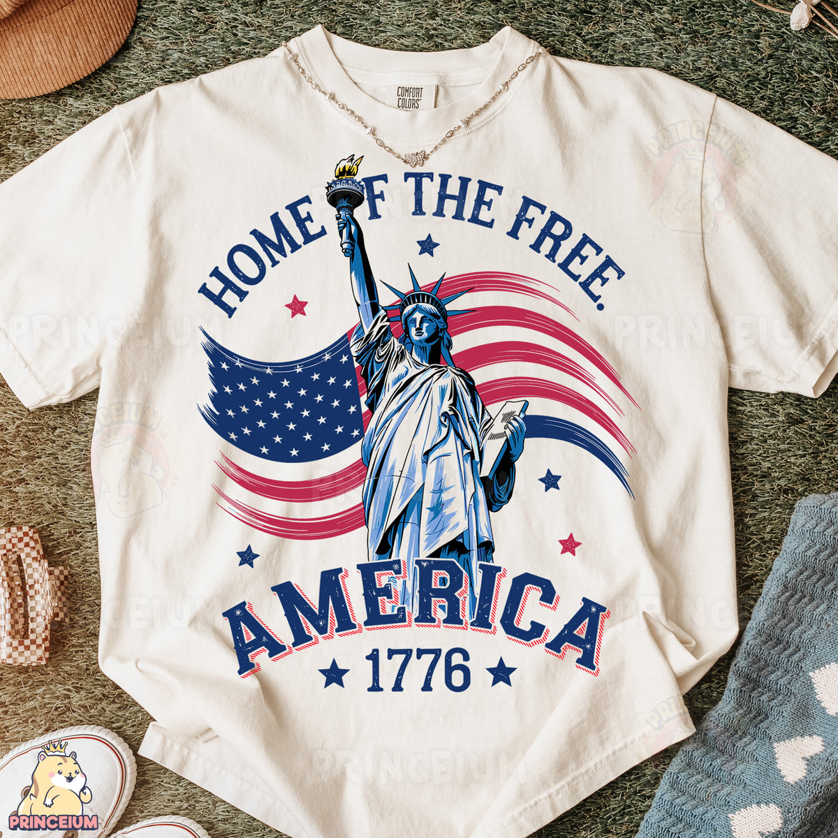 a t - shirt with the statue of liberty on it