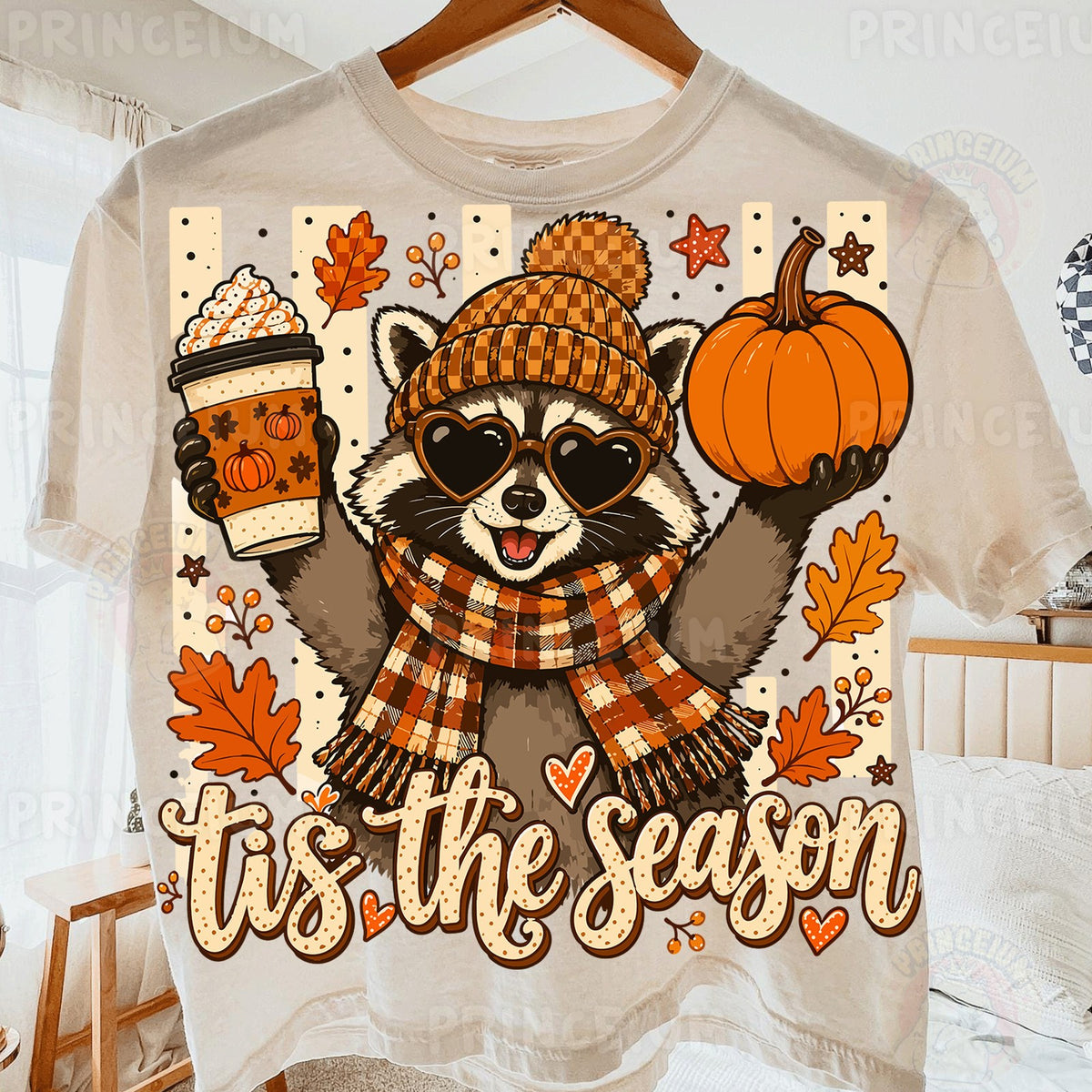 Tis the Season Raccoon