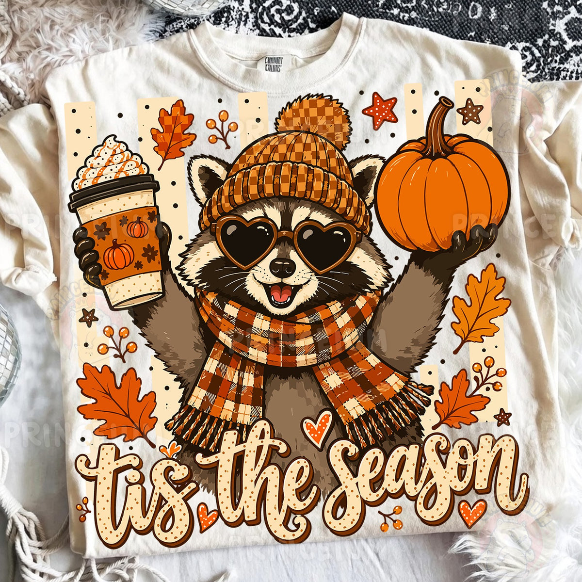 Tis the Season Raccoon