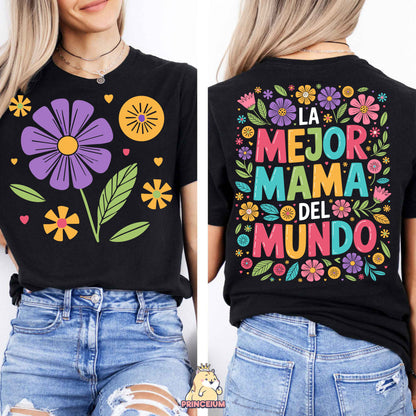 a woman wearing a t - shirt that says la mejor mama del mundo