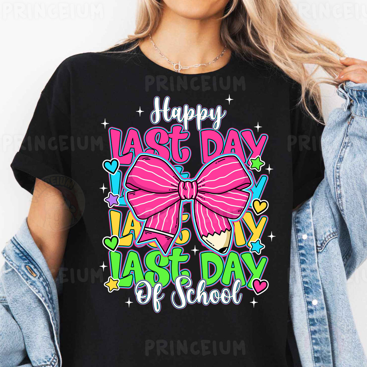 a woman wearing a t - shirt that says happy last day of school