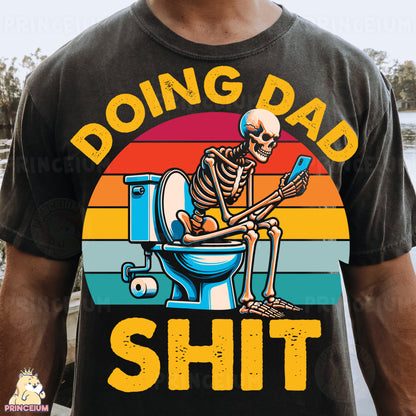 a man wearing a shirt that says, doing dad shit