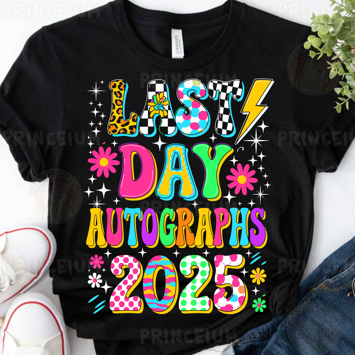 a t - shirt that says last day autographs 2055