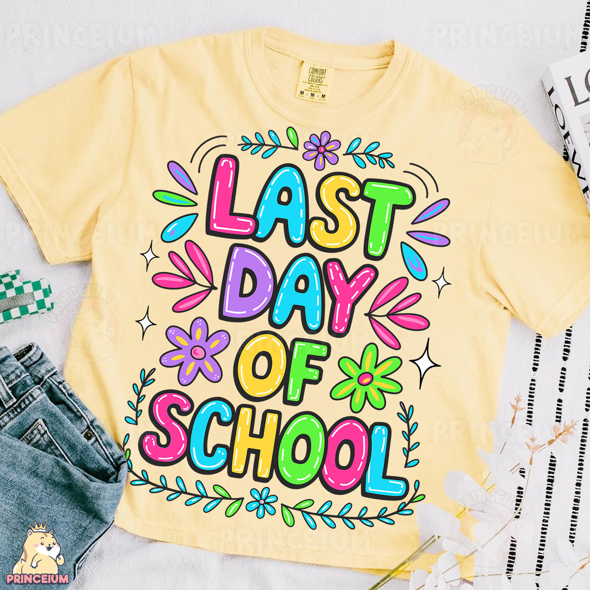 a t - shirt with the words last day of school on it