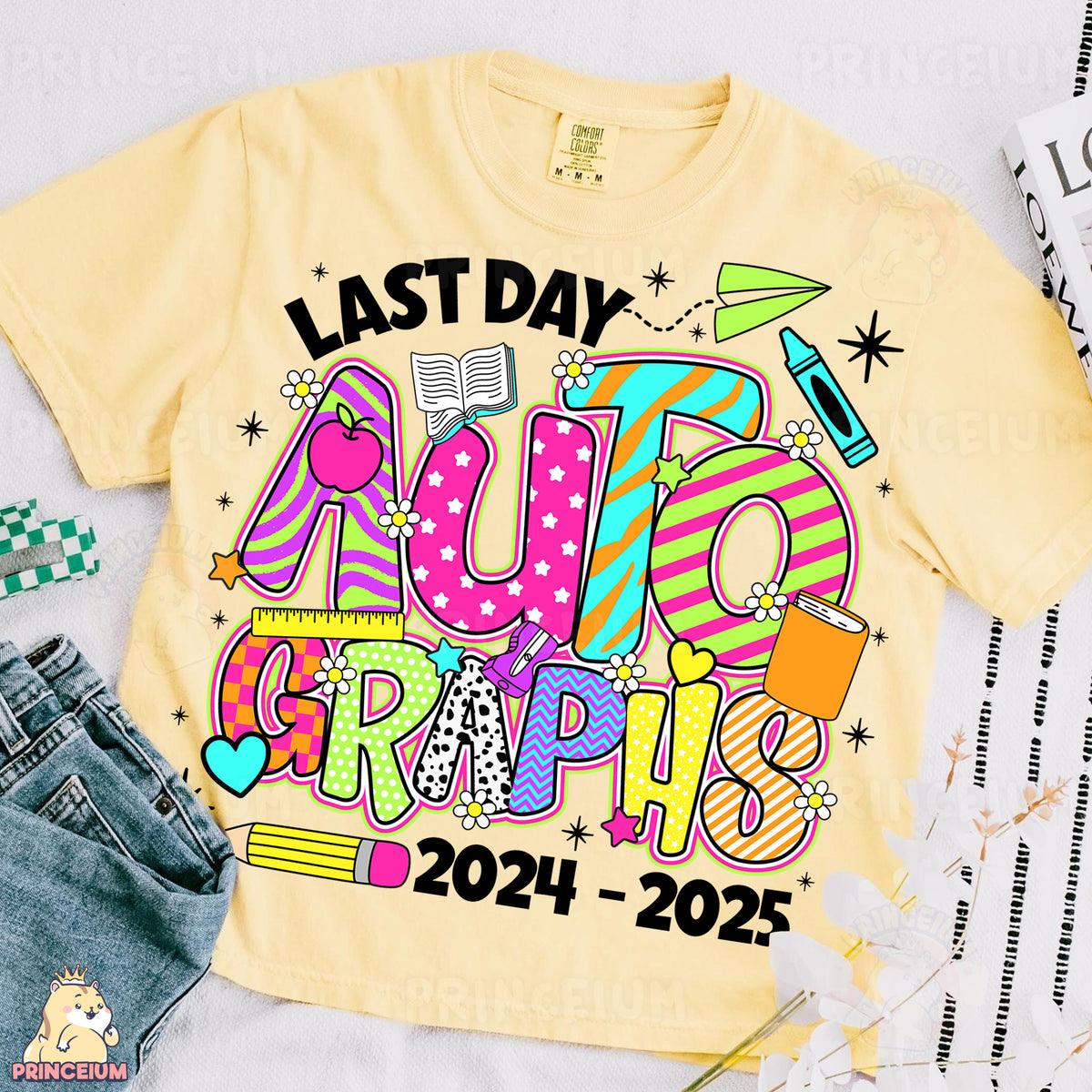 a t - shirt with the words last day of school on it